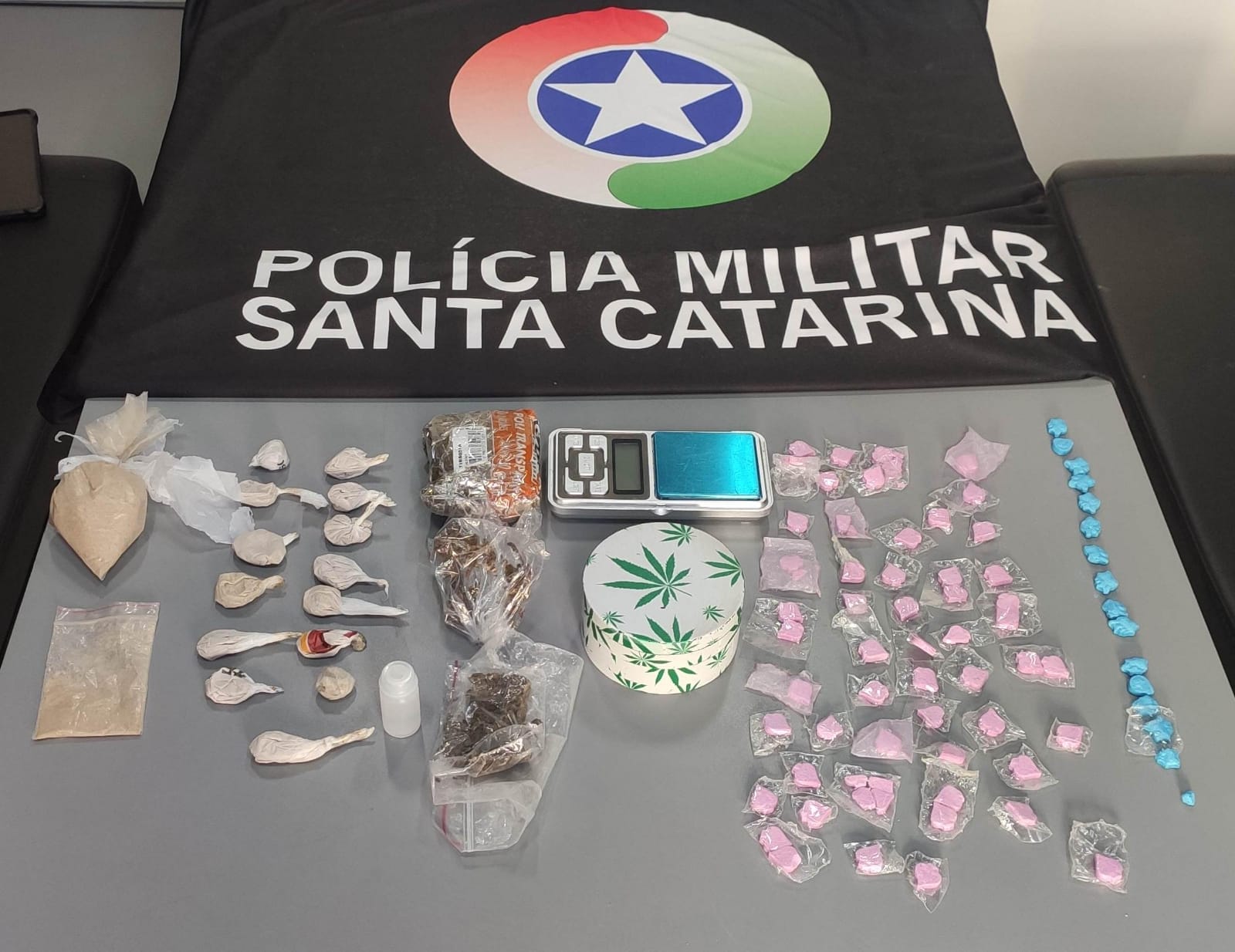 Polícia Militar realiza apreensão de drogas em Balneário Camboriú O